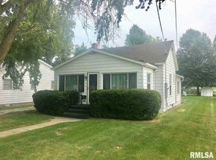 820 N Springfield St, Virden, IL 62690