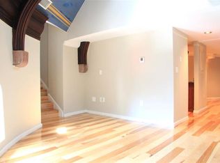 17 Bow St APT 36, Somerville, MA 02143