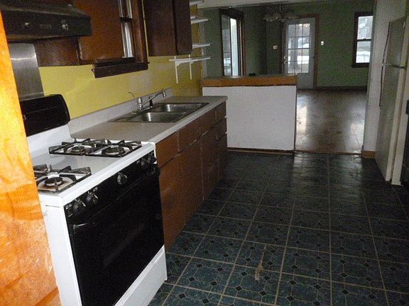 4th image of 41553 N Park Ave