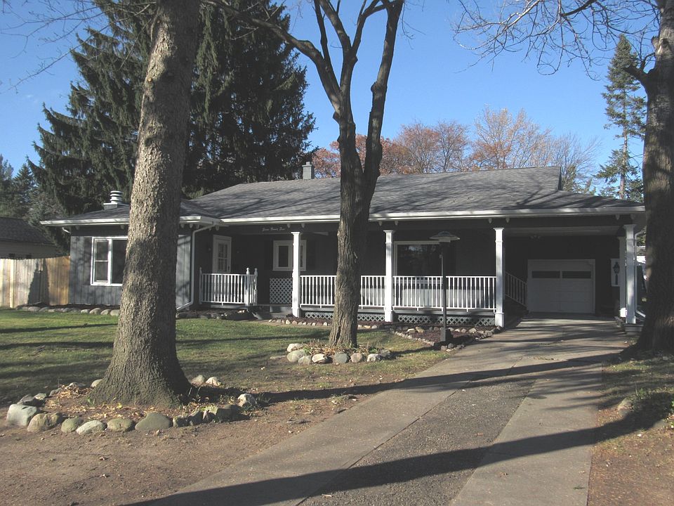 1st image of 725 E Church St