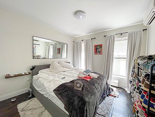 4th image of 61 Sullivan St APT 4