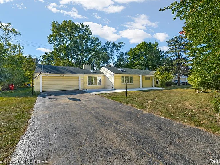 6550 Inkster Rd — Photo 28