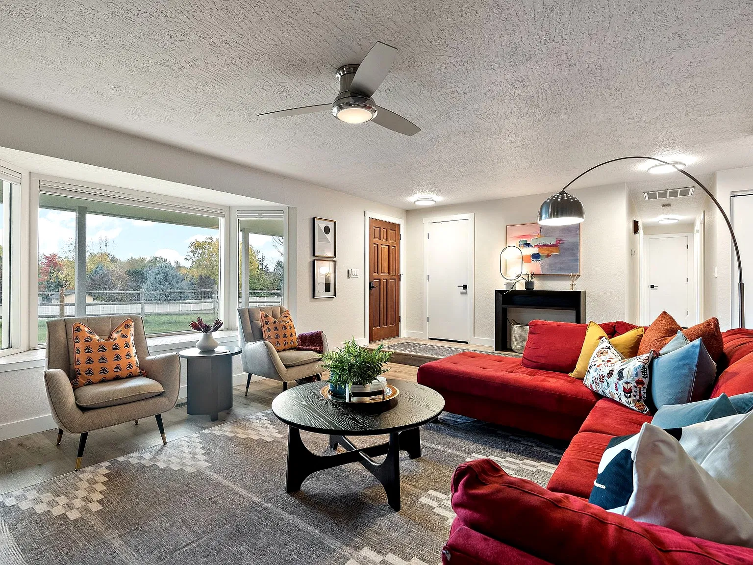 3 bed, 1556 sqft, $2,995 — Photo 1