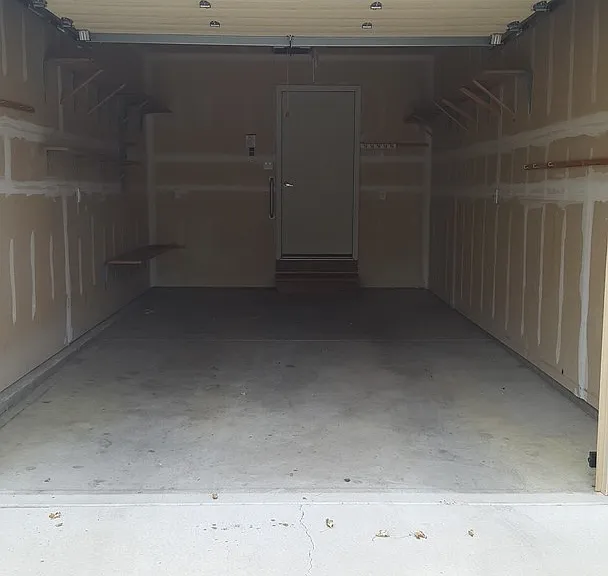 925 Meadows Ave #A — Photo 15