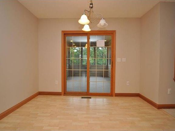 5th image of 8100 Waynesboro Way