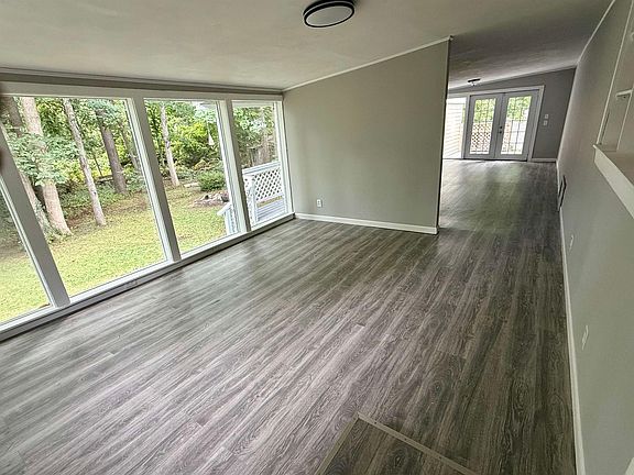 3rd image of 7 Colcord Pond Road
