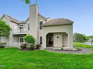213 Diamond Rock Cir, Troy, NY 12182