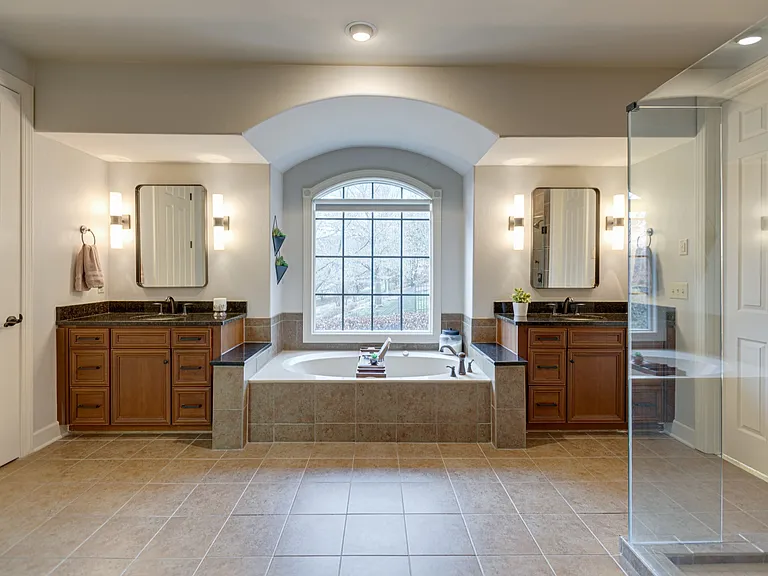 219 King Arthur Cir — Photo 18