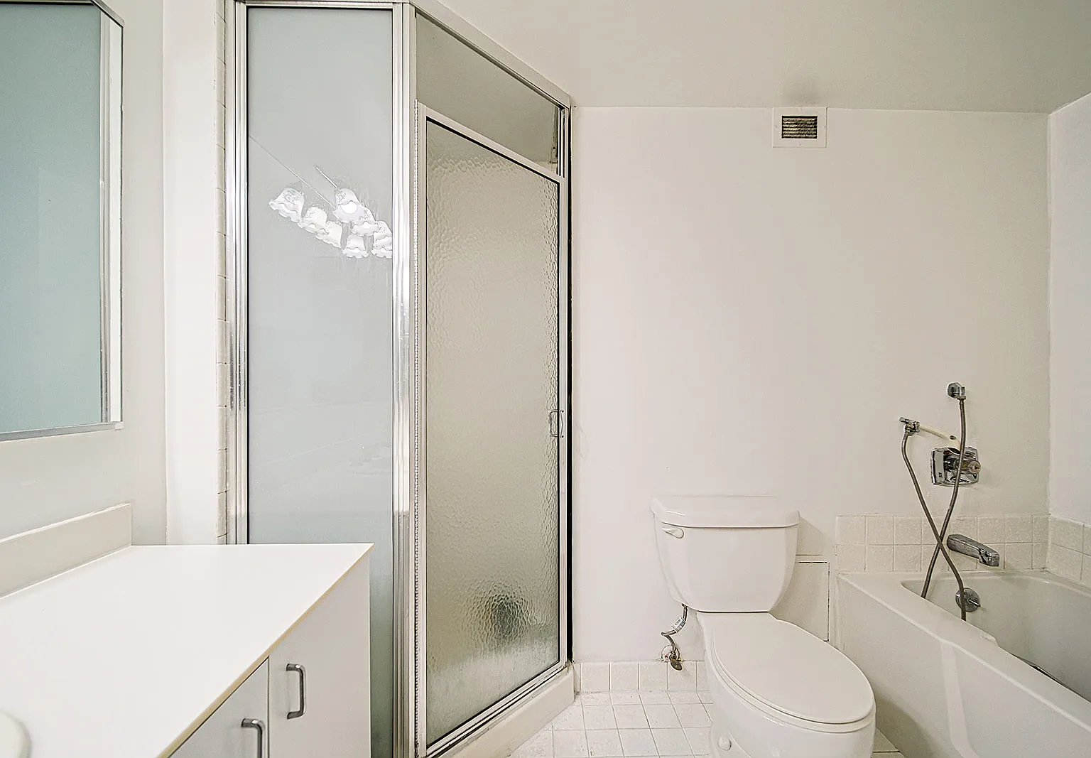 1 bed, 1.5 bath, 1074 sqft, $3,400 — Photo 4