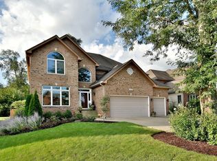 229 65th St, Willowbrook, IL 60527
