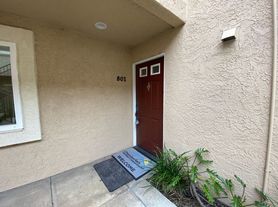 800 Sea Cliff Way