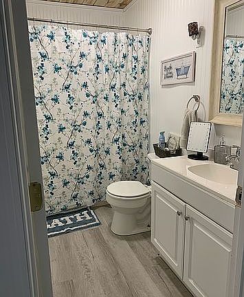 3rd image of 69 W 2nd Ave