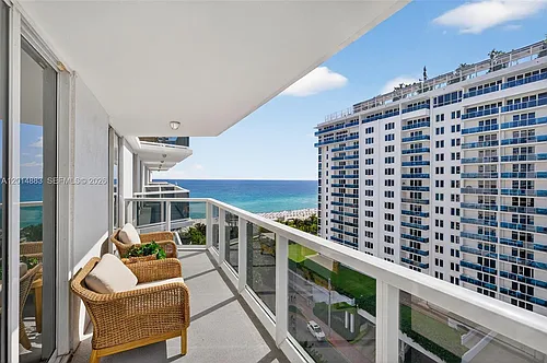 2401 Collins Ave #1406 Photo 1