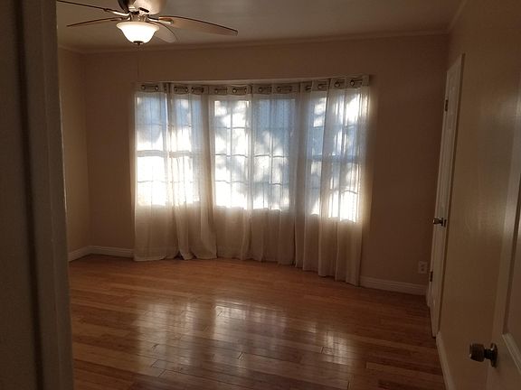 2nd image of 4300 S Victoria Ave