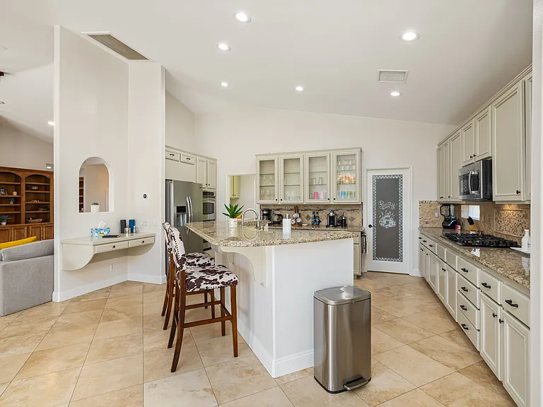 45168 Coeur Dalene Dr — Photo 10