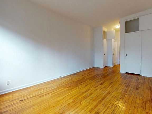 2nd image of 309 E 85th St APT 4