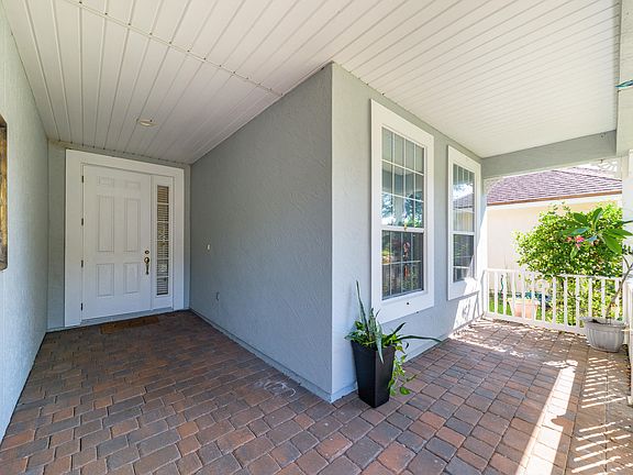 3rd image of 1368 Castle Pines Cir