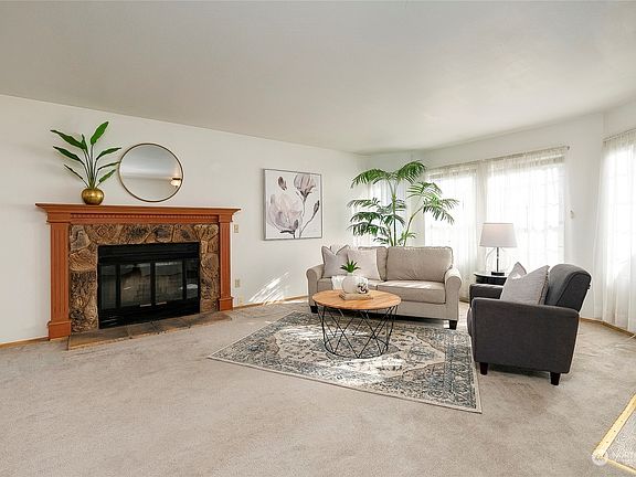 4th image of 7477 Blackbird Drive NE