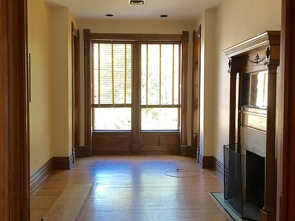 4th image of 623 W Belden Ave #2