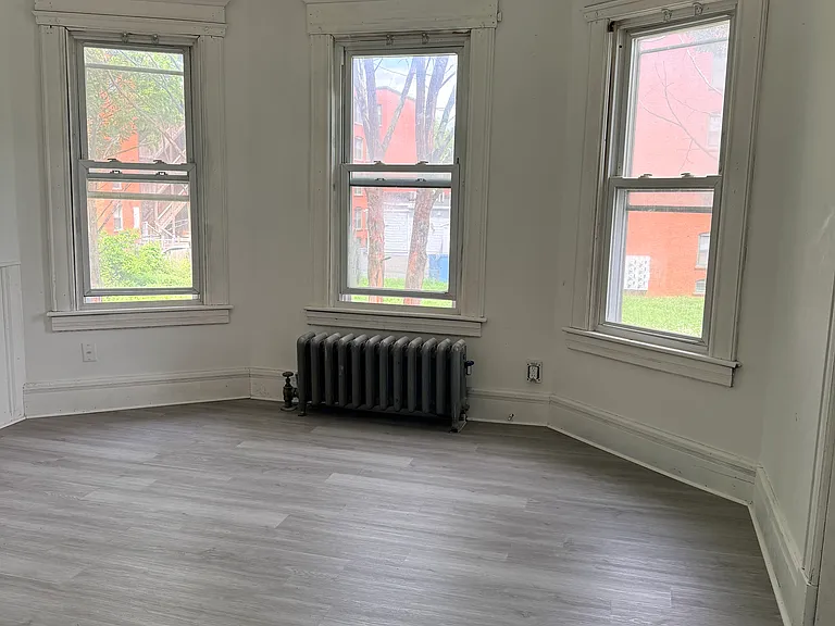 26 Huntington St #2 — Photo 14