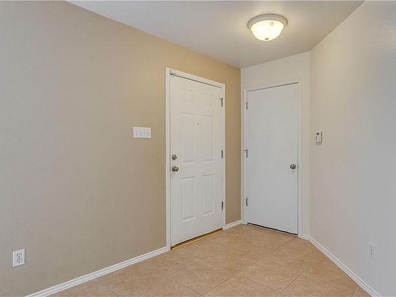 3rd image of 476 Jim Miller Dr