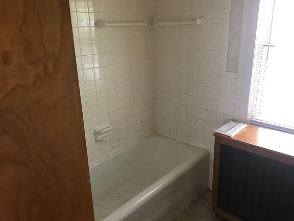 5th image of 5538 Virginia Ave