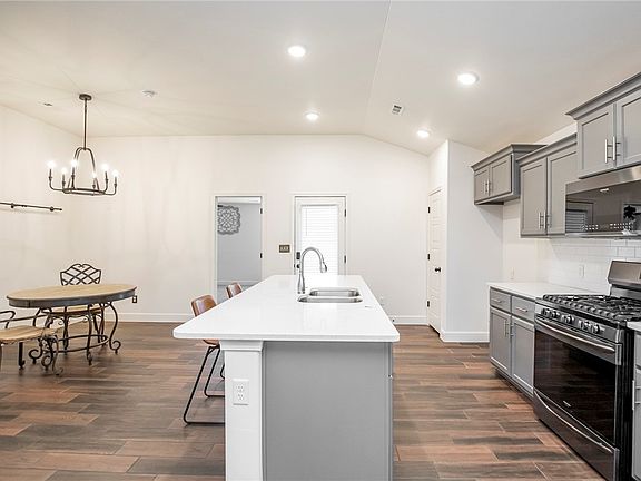 2nd image of 5908 NW Hancock St