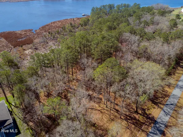 75 Winfield Ln #75, Pinetown, NC 27865