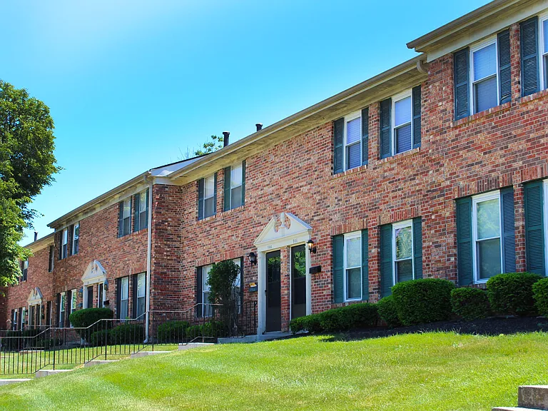 Revere Village Apartments — Photo 24