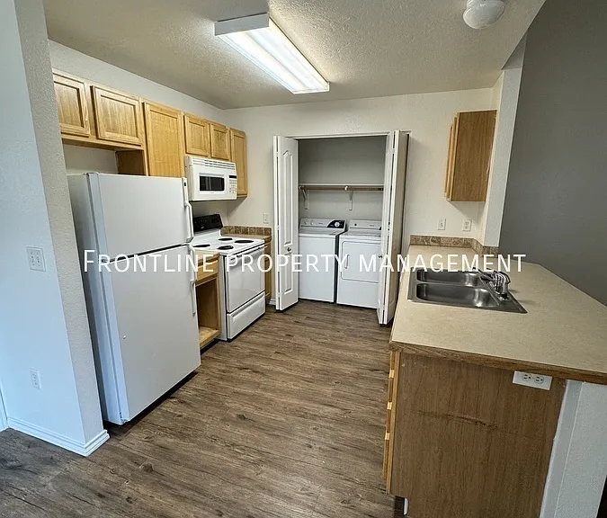 11915 W Cloverfield Ln #201 — Photo 6
