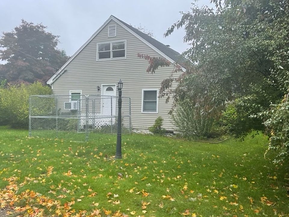 2nd image of 881 Upper Union St