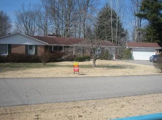 304 Ponderosa Dr, Culloden, WV 25510