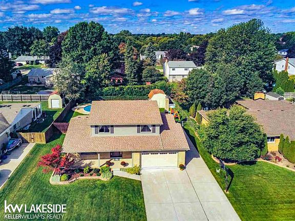 2nd image of 39821 Waldorf Dr
