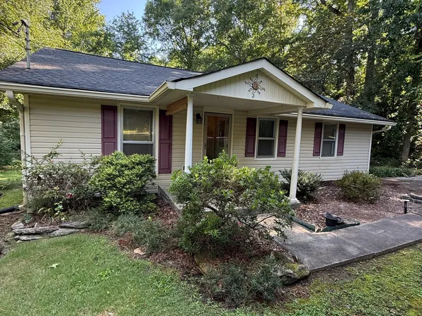 100 Walker Woods Dr, Carrollton, GA 30116