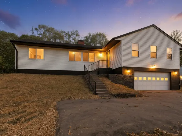 12 McGuffey Ln, Athens, OH 45701