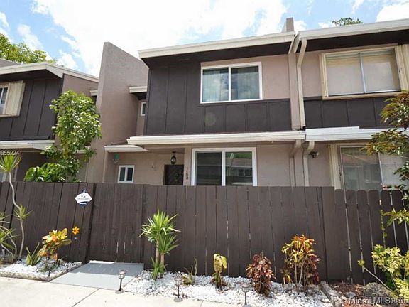 2nd image of 1153 Sussex Dr #1153