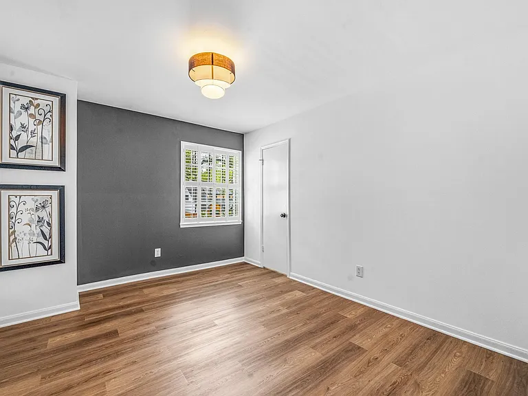 10622 Inwood Dr — Photo 37