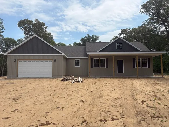 11113 Quail Run Dr W, Wheatfield, IN 46392