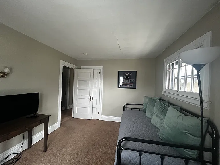 1136 Boyd St — Photo 7