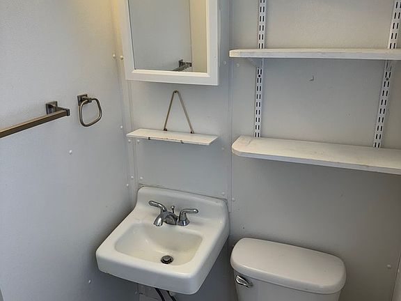 5th image of 1123 W 23rd St APT 4
