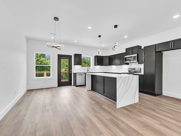 2nd image of 30 Rockhill Ln