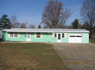 806 E Walnut St, Akron, IN 46910