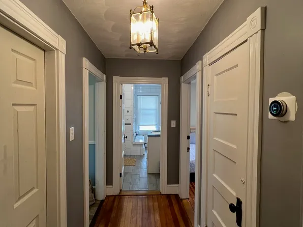 25 W Warwick Ave, West Warwick, RI 02893