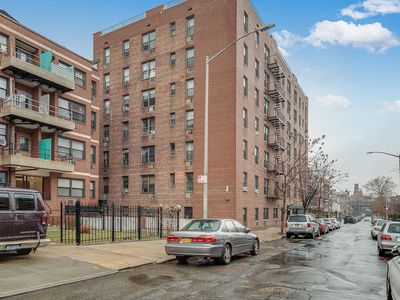 4114 68th St APT 4A, Flushing, NY, 11377