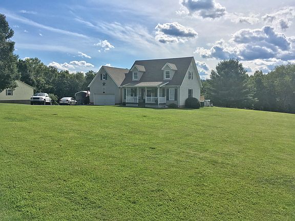 2nd image of 706 Lakewood Dr