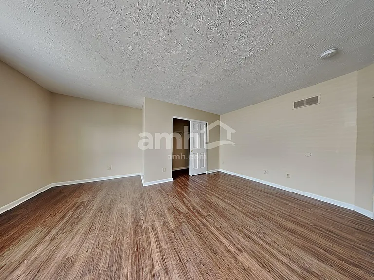 5671 Longbow Dr — Photo 24