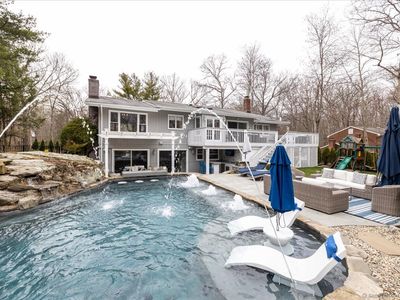 44 Malibu Road, Stamford, CT, 06903