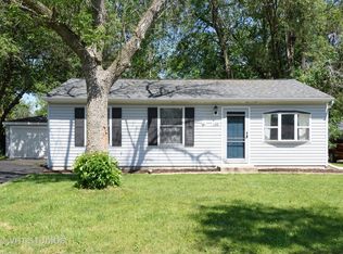 122 Valley Dr, Bolingbrook, IL 60440