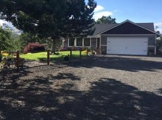 3960 Lutz Ln, The Dalles, OR 97058