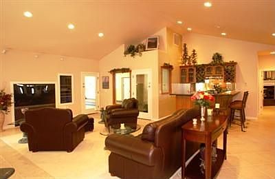 5th image of 3801 Kinsale Ln SE